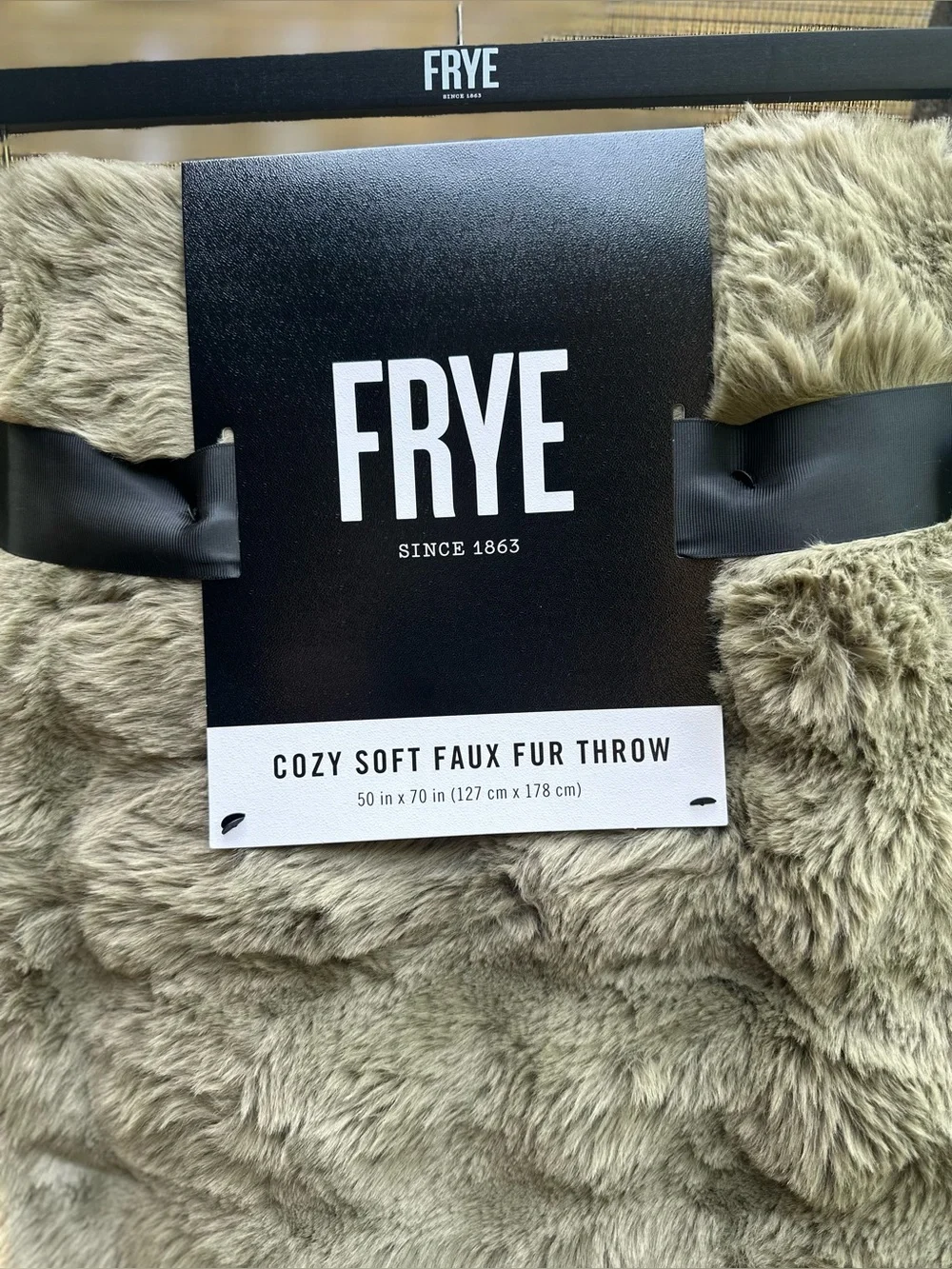 NWT FRYE Cozy Soft Faux Fur Throw 50x70 Olive Green Blanket NWT Discontinued